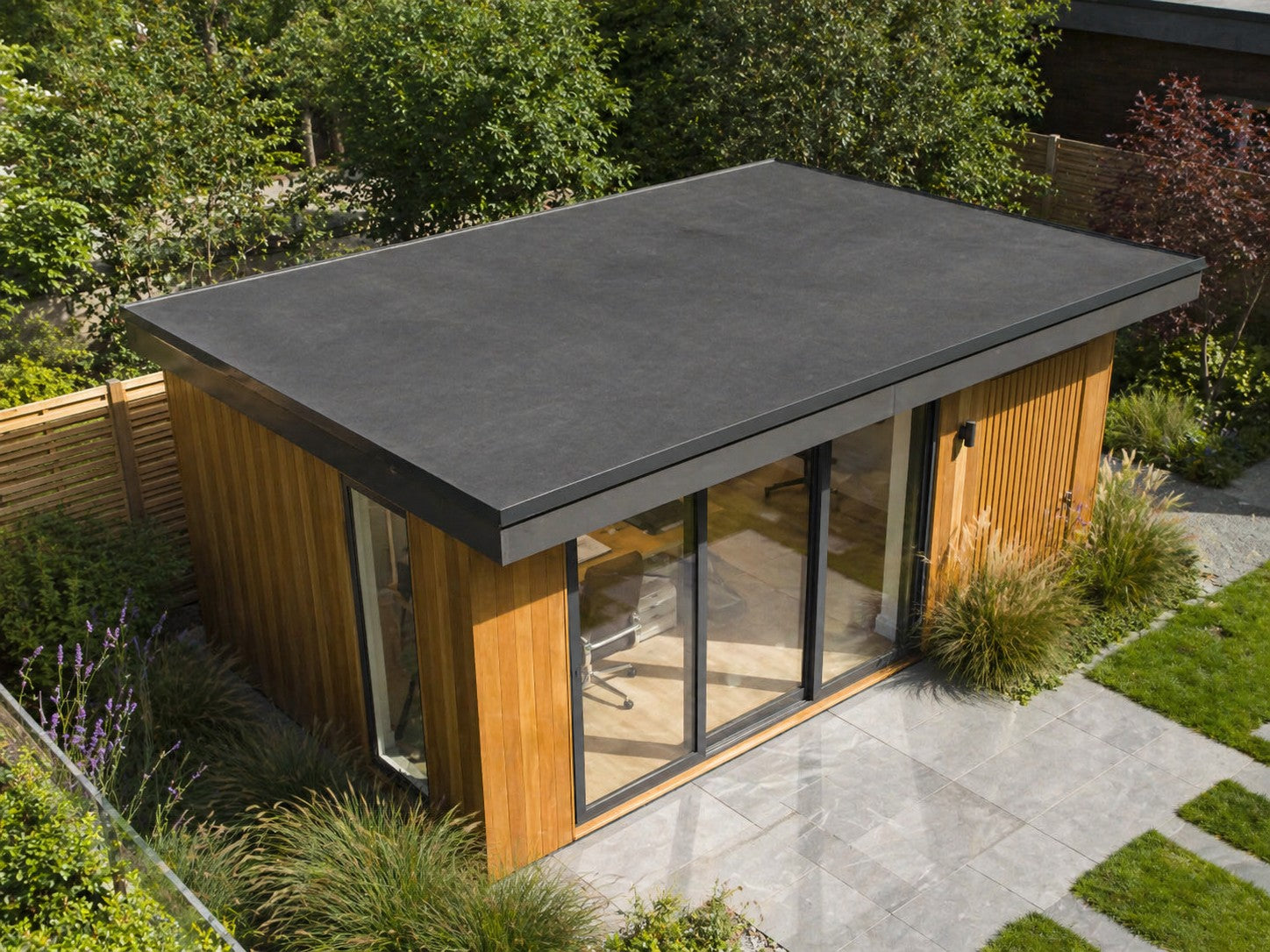 Flat roof shed